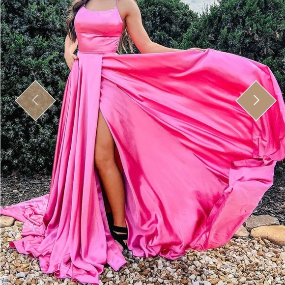PINK PROM/ HOMECOMING DRESS - Picture 1 of 3